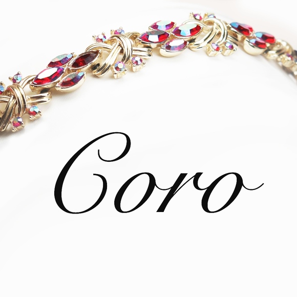 GORGEOUS VINTAGE CORO PEGASUS *signed* PINK CRYSTAL GOLD TONE BRACELET - Picture 2 of 8